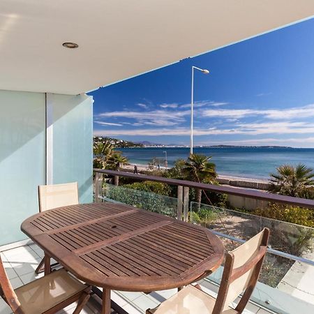 Bright Two Bedroomed Apartment On The Beach In Cannes With Huge Terrace With Fabulous Sea Views - 2001 Bagian luar foto