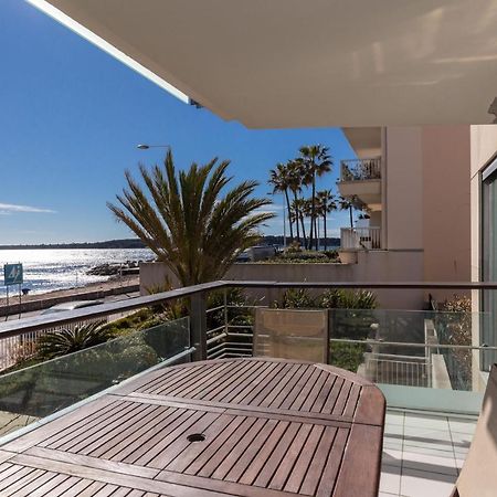 Bright Two Bedroomed Apartment On The Beach In Cannes With Huge Terrace With Fabulous Sea Views - 2001 Bagian luar foto
