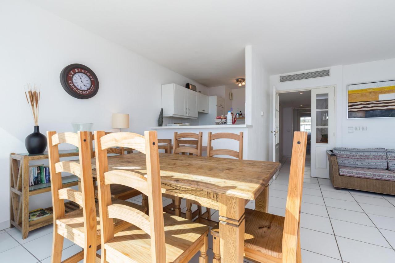 Bright Two Bedroomed Apartment On The Beach In Cannes With Huge Terrace With Fabulous Sea Views - 2001 Bagian luar foto